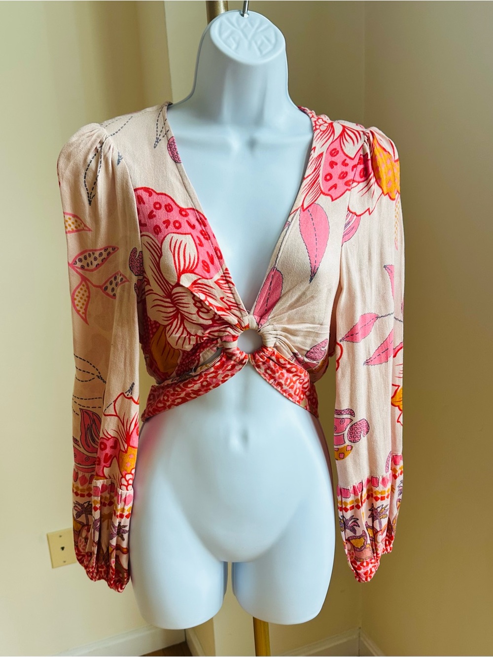 Floral Ring-Front Long Sleeve Crop Top - Pink Floral